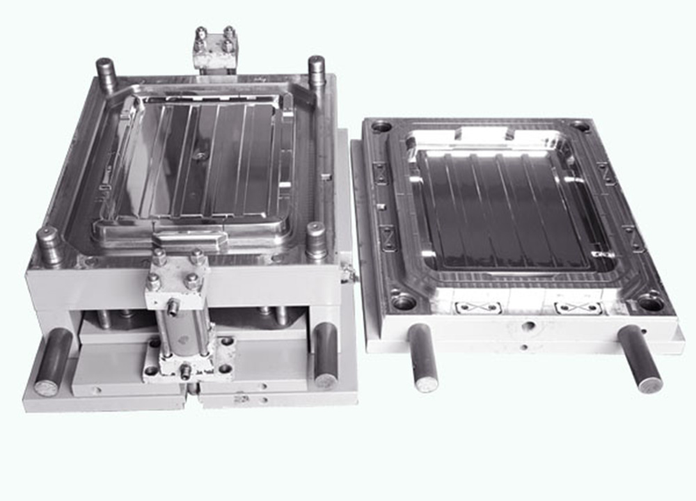 From Reactive to Predictive: Smart Sensors in Crate and Pallet Molds