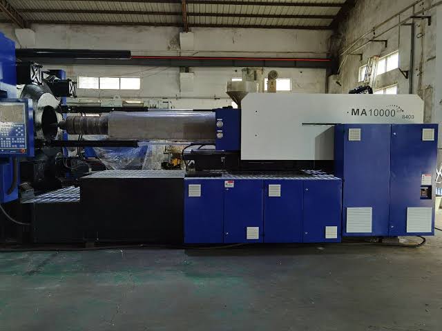 1000T Injection Molding Machine